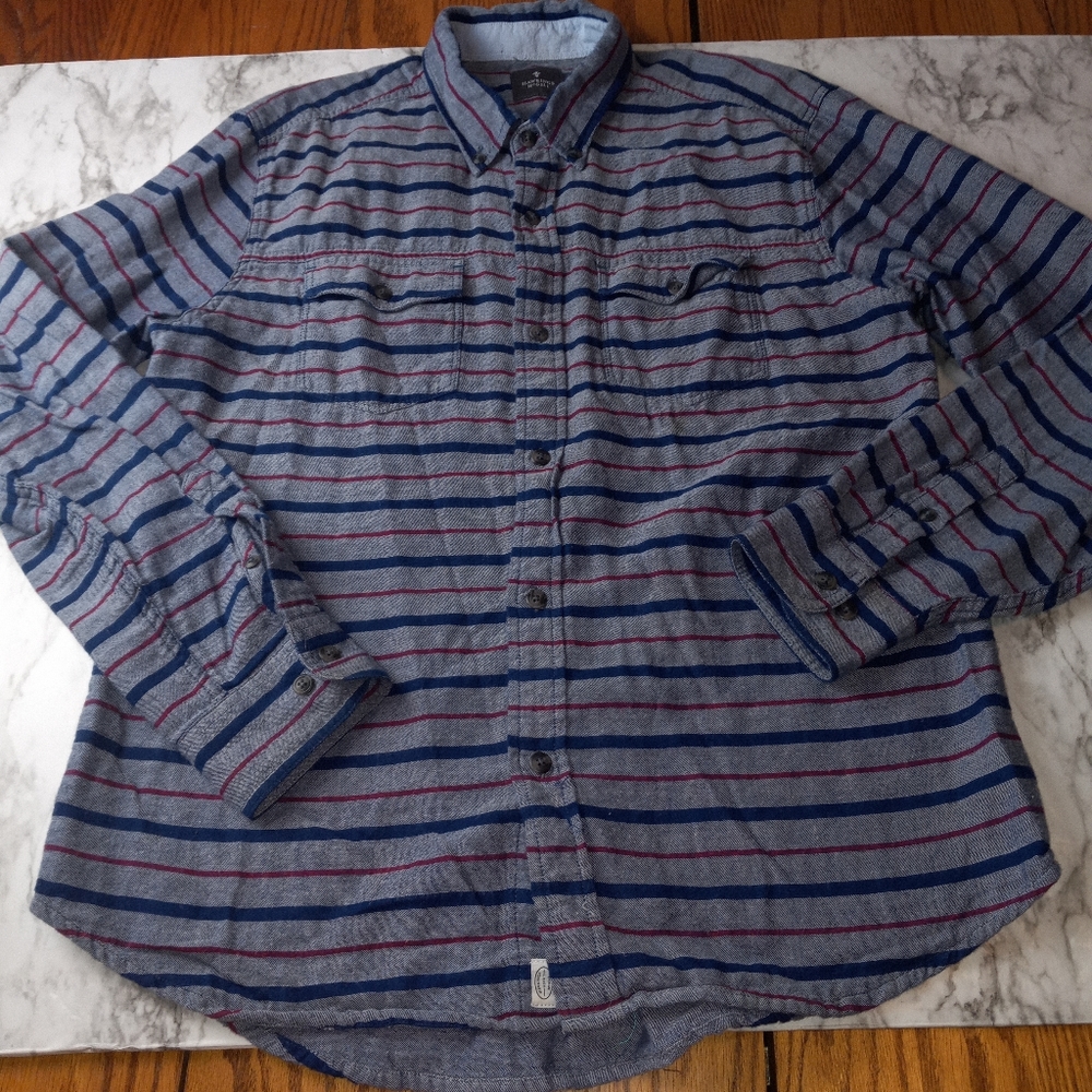 Hawkins McGill long sleeve button down flannel size Large